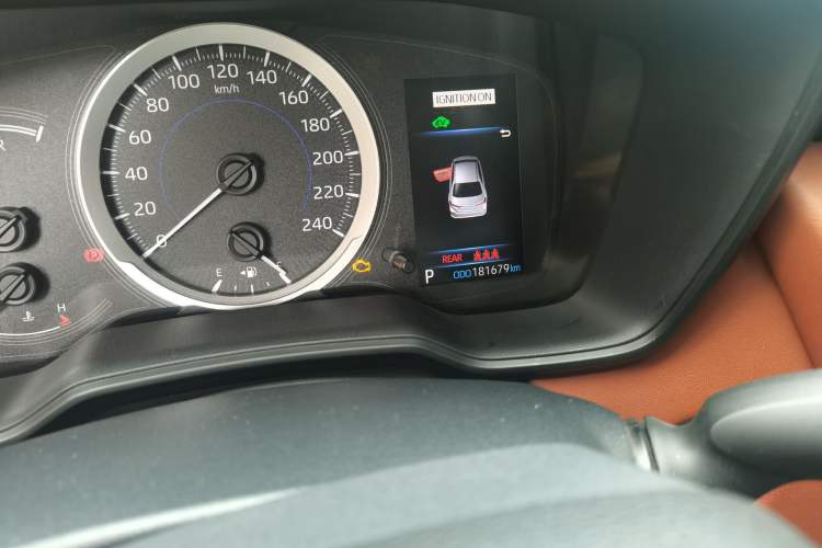 Used Toyota Corolla 2019 Dual-Engine 1.8L E-CVT GL-i Pioneer Edition Odometer Close Up