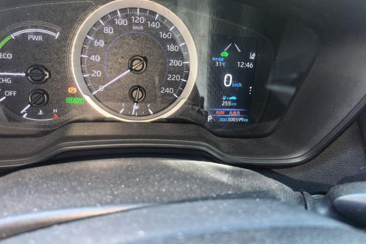 Used Toyota Corolla 2019 Dual-Engine 1.8L E-CVT GL-i Elite Edition Odometer Close Up