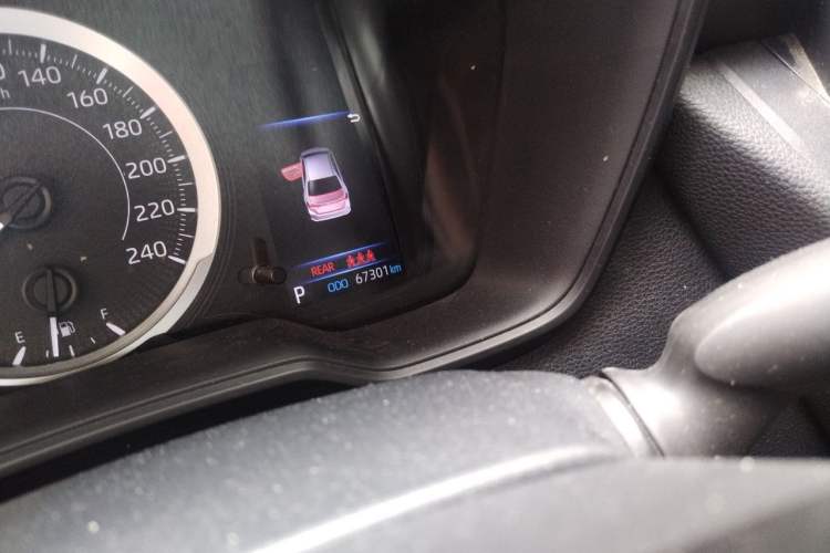 Used Toyota Corolla 2019 1.2T S-CVT GL Pioneer Edition Odometer Close Up
