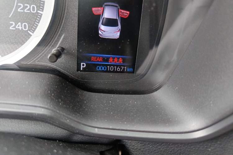 Used Toyota Corolla 2019 1.2T S-CVT GL Pioneer Edition Odometer Close Up