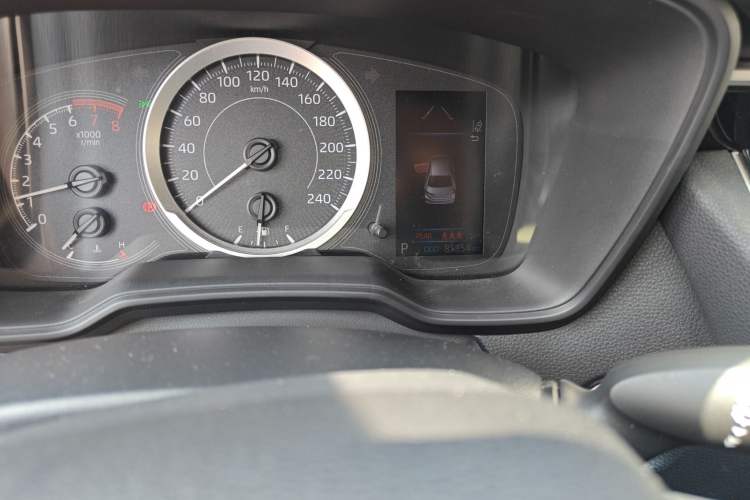 Used Toyota Corolla 2019 1.2T S-CVT GL-i Elite Edition Odometer Close Up