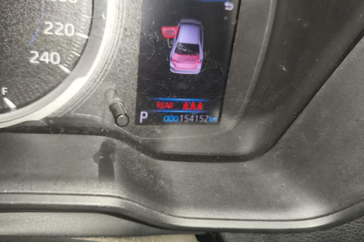 Used Toyota Corolla 2019 Dual-Engine 1.8L E-CVT GL-i Elite Edition Odometer Close Up