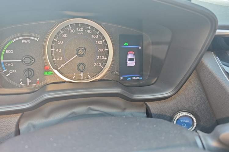 Used Toyota Corolla 2019 Dual-Engine 1.8L E-CVT GL-i Elite Edition Odometer Close Up