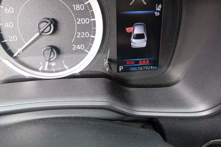 Used Toyota Corolla 2019 1.2T S-CVT GL-i Elite Edition Odometer Close Up