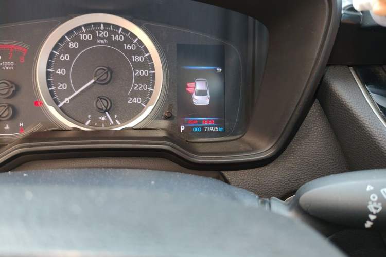 Used Toyota Corolla 2019 1.2T S-CVT GL-i Elite Edition Odometer Close Up