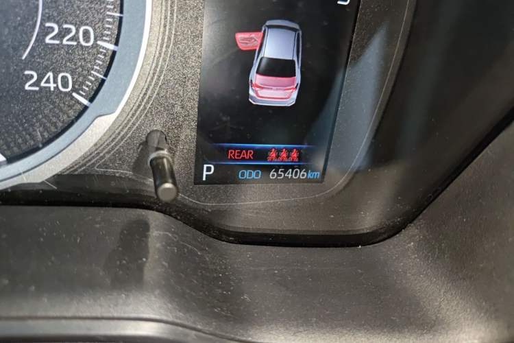 Used Toyota Corolla 2019 1.2T S-CVT GL-i Elite Edition Odometer Close Up