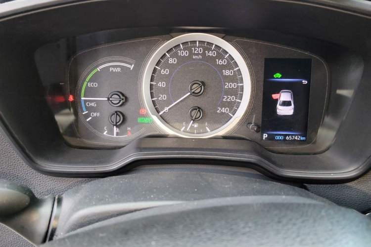 Used Toyota Corolla 2019 Dual-Engine 1.8L E-CVT GL-i Elite Edition Odometer Close Up