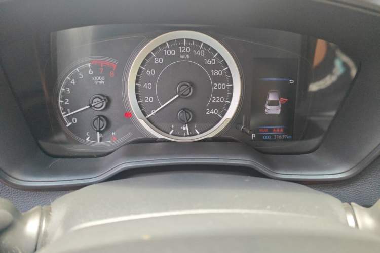 Used Toyota Corolla 2019 1.2T S-CVT GL-i Luxury Edition Odometer Close Up