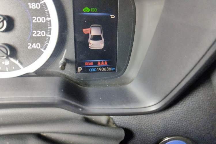 Used Toyota Corolla 2019 Dual-Engine 1.8L E-CVT GL-i Pioneer Edition Odometer Close Up