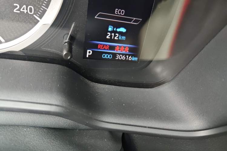 Used Toyota Corolla 2019 1.2T S-CVT GL-i Elite Edition Odometer Close Up