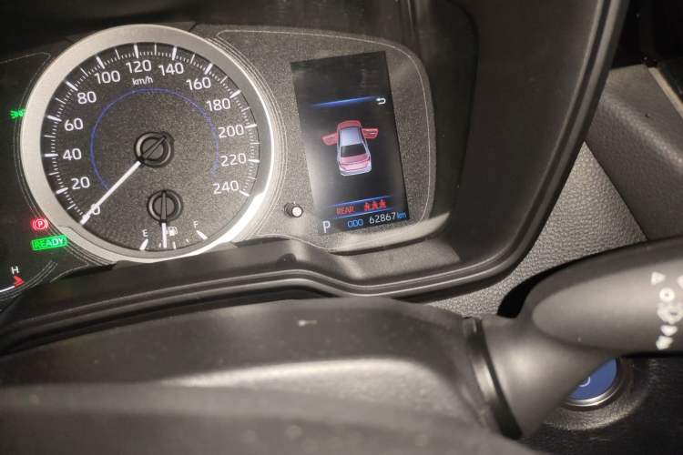 Used Toyota Corolla 2019 Dual-Engine 1.8L E-CVT GL-i Elite Edition Odometer Close Up