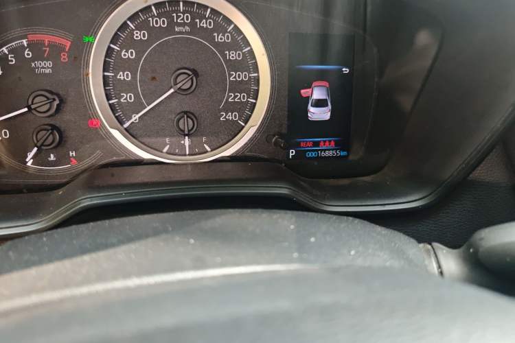 Used Toyota Corolla 2019 1.2T S-CVT GL-i Elite Edition Odometer Close Up