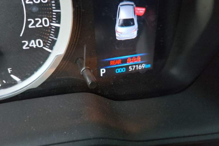 Used Toyota Corolla 2019 1.2T S-CVT GL-i Elite Edition Odometer Close Up