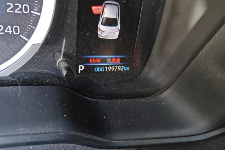 Used Toyota Corolla 2019 Dual-Engine 1.8L E-CVT GL-i Elite Edition Odometer Close Up