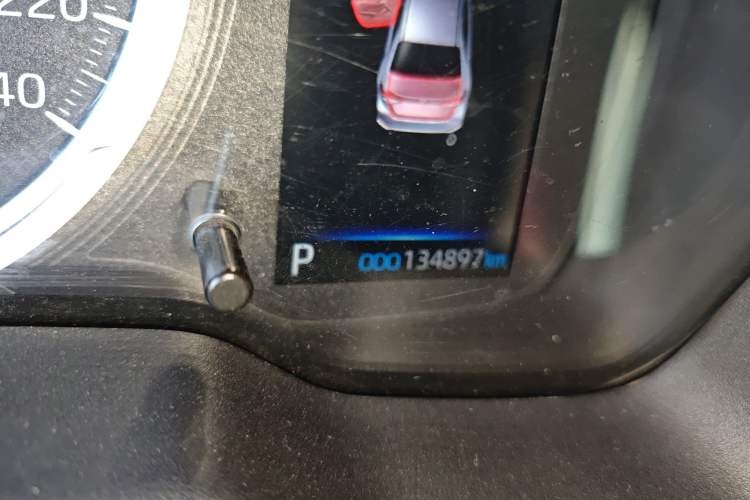 Used Toyota Corolla 2019 Dual-Engine 1.8L E-CVT GL-i Pioneer Edition Odometer Close Up