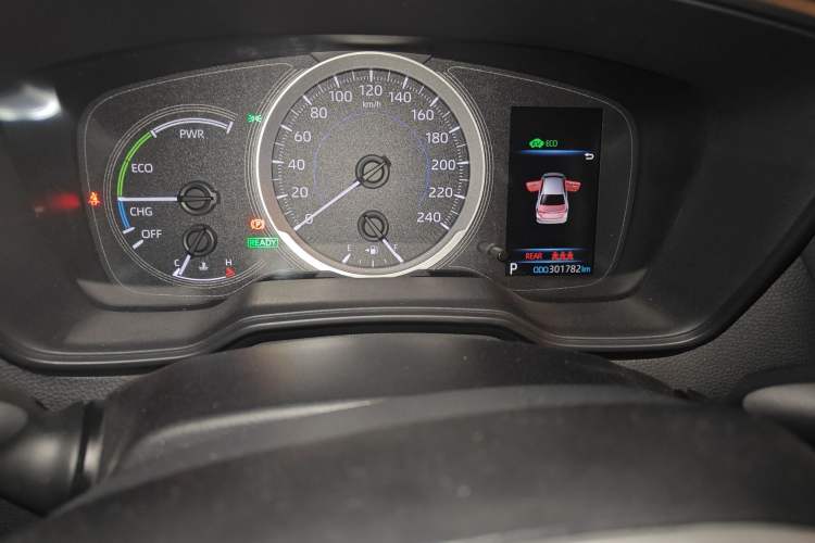 Used Toyota Corolla 2019 Dual-Engine 1.8L E-CVT GL-i Elite Edition Odometer Close Up