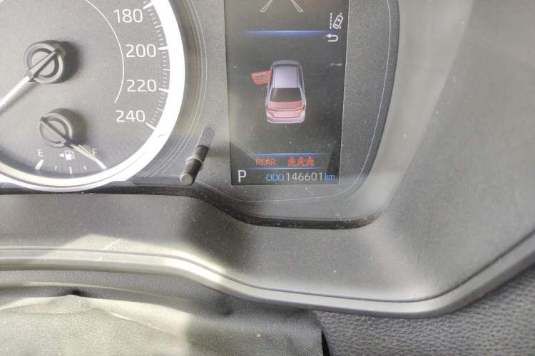 Used Toyota Corolla 2019 Dual-Engine 1.8L E-CVT GL-i Pioneer Edition Odometer Close Up