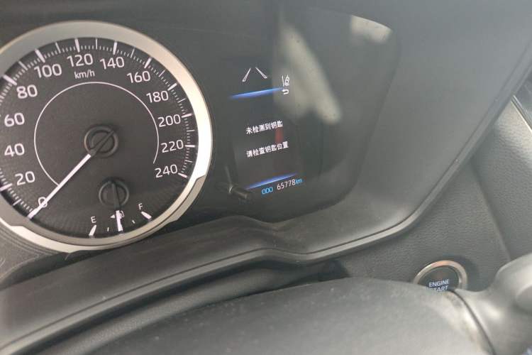 Used Toyota Corolla 2019 1.2T S-CVT GL-i Luxury Edition Odometer Close Up
