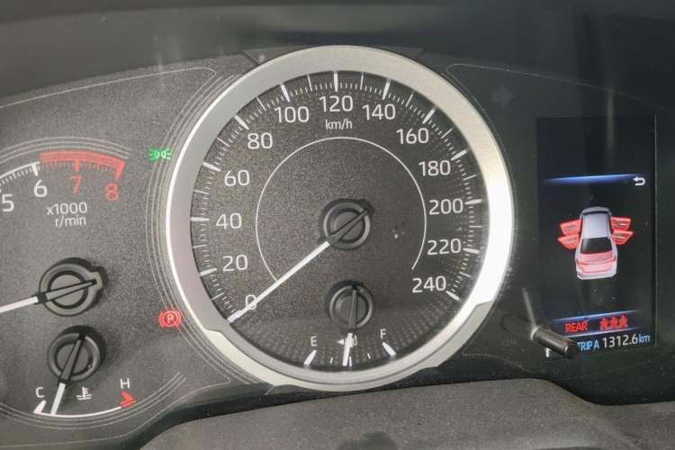Used Toyota Corolla 2019 1.2T S-CVT GL Pioneer Edition Odometer Close Up
