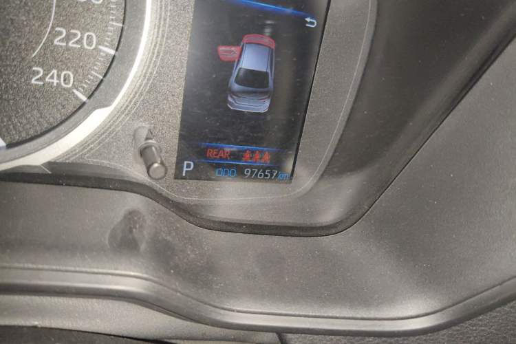 Used Toyota Corolla 2019 1.2T S-CVT GL-i Elite Edition Odometer Close Up