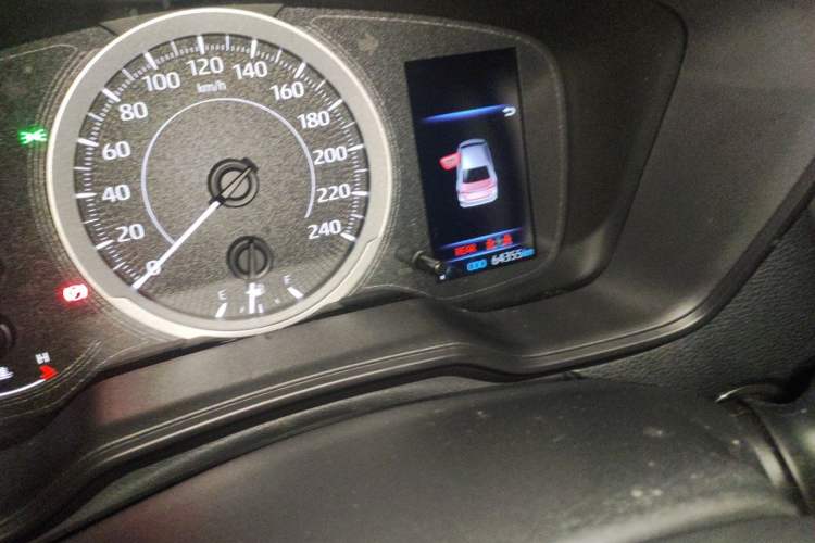Used Toyota Corolla 2019 1.2T S-CVT GL-i Luxury Edition Odometer Close Up