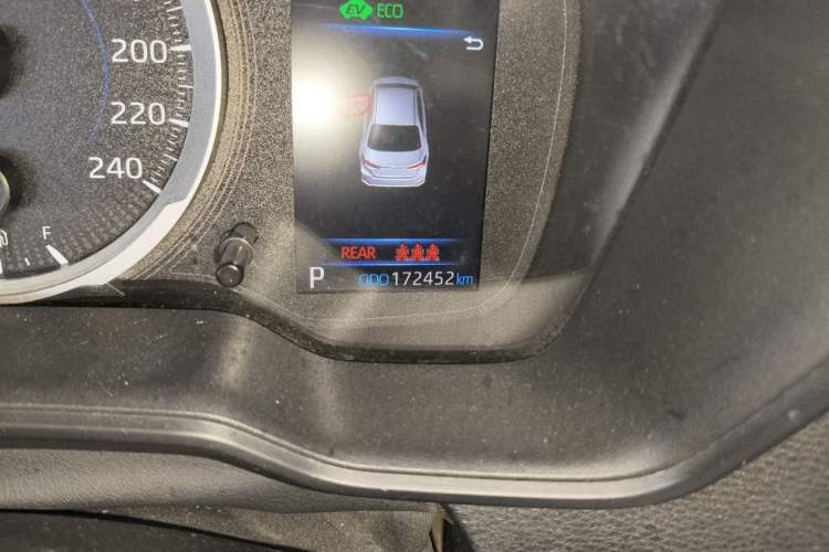 Used Toyota Corolla 2019 Dual-Engine 1.8L E-CVT GL-i Elite Edition Odometer Close Up