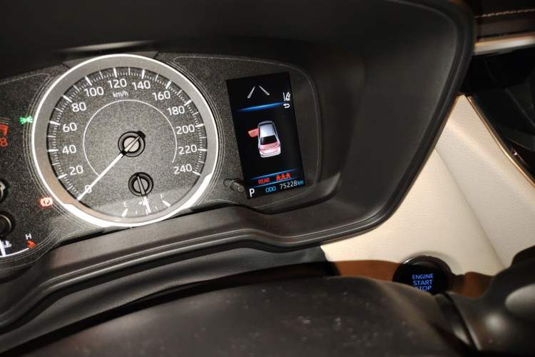 Used Toyota Corolla 2019 1.2T S-CVT GL-i Luxury Edition Odometer Close Up