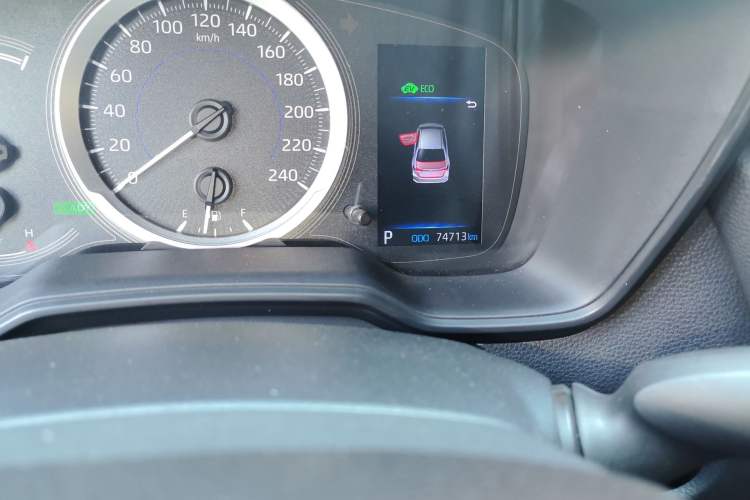 Used Toyota Corolla 2019 Dual-Engine 1.8L E-CVT GL-i Elite Edition Odometer Close Up