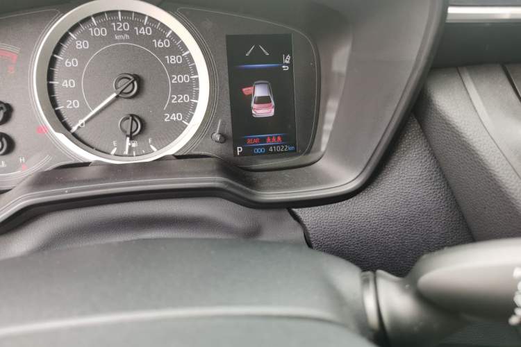Used Toyota Corolla 2019 1.2T S-CVT GL Pioneer Edition Odometer Close Up