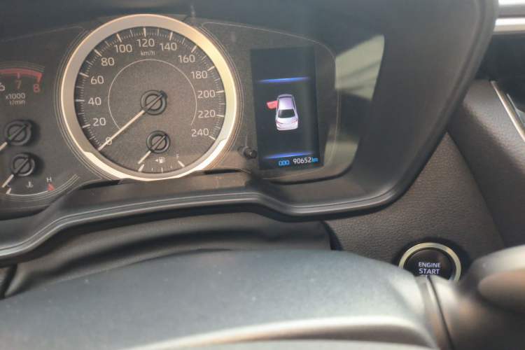 Used Toyota Corolla 2019 1.2T S-CVT GL-i Elite Edition Odometer Close Up