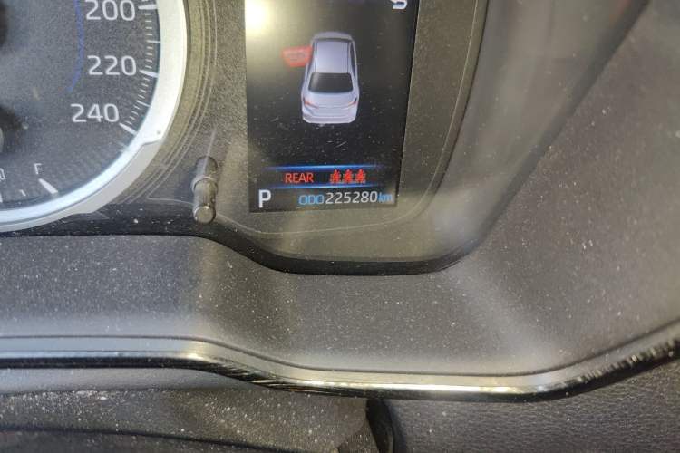 Used Toyota Corolla 2019 Dual-Engine 1.8L E-CVT GL-i Elite Edition Odometer Close Up