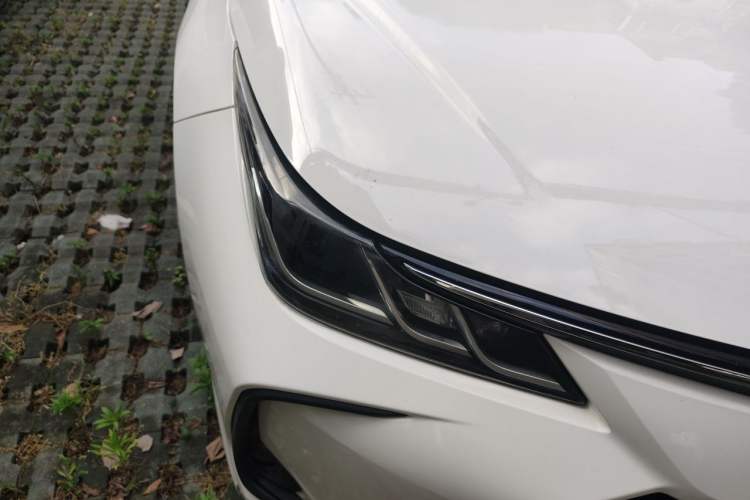 Used Toyota Corolla 2019 Dual-Engine 1.8L E-CVT GL-i Elite Edition Right Front Headlight
