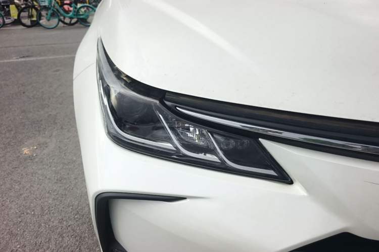 Used Toyota Corolla 2019 Dual-Engine 1.8L E-CVT GL-i Elite Edition Right Front Headlight