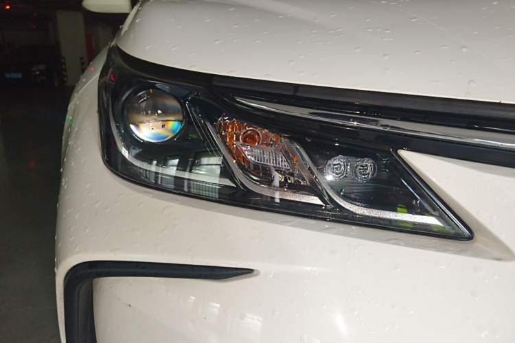 Used Toyota Corolla 2019 1.2T S-CVT GL Pioneer Edition Right Front Headlight