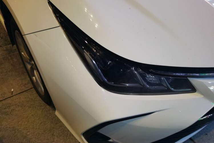 Used Toyota Corolla 2019 Dual-Engine 1.8L E-CVT GL-i Elite Edition Right Front Headlight