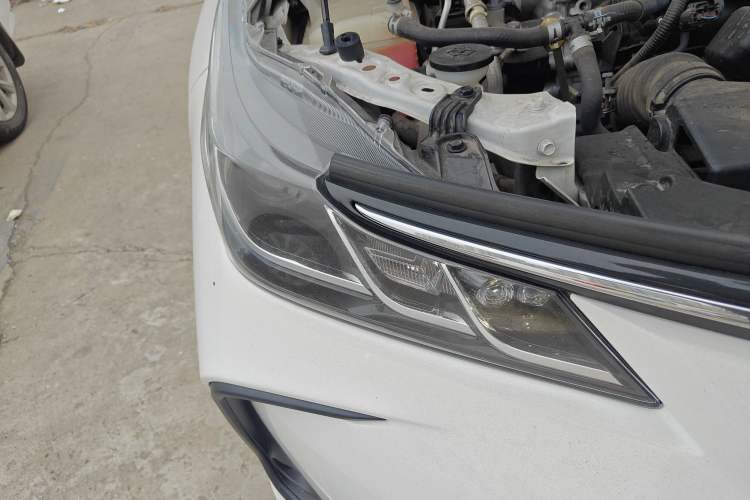 Used Toyota Corolla 2019 Dual-Engine 1.8L E-CVT GL-i Elite Edition Right Front Headlight