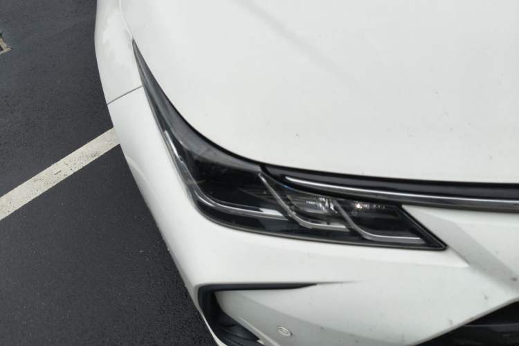 Used Toyota Corolla 2019 Dual-Engine 1.8L E-CVT GL-i Elite Edition Right Front Headlight