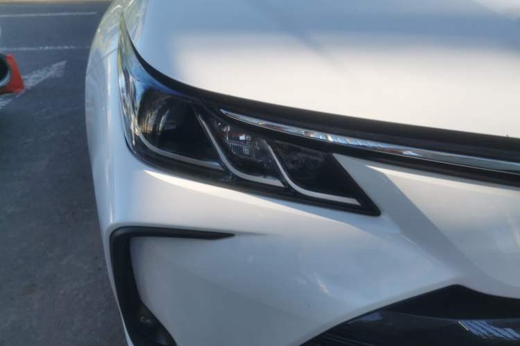 Used Toyota Corolla 2019 Dual-Engine 1.8L E-CVT GL-i Elite Edition Right Front Headlight