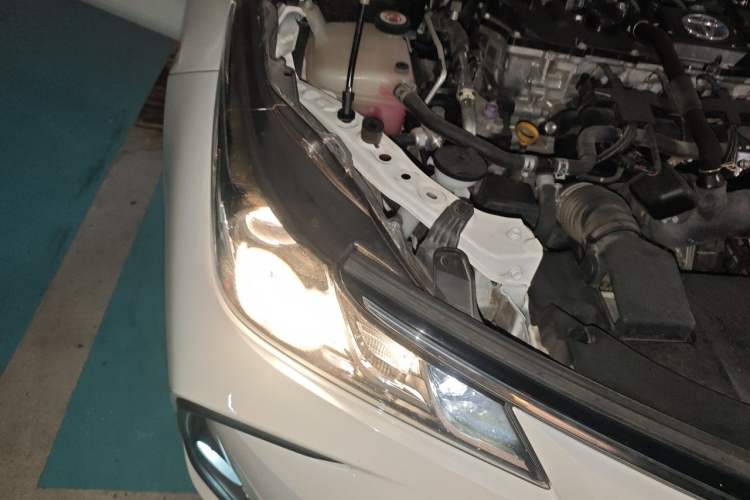 Used Toyota Corolla 2019 Dual-Engine 1.8L E-CVT GL-i Elite Edition Right Front Headlight