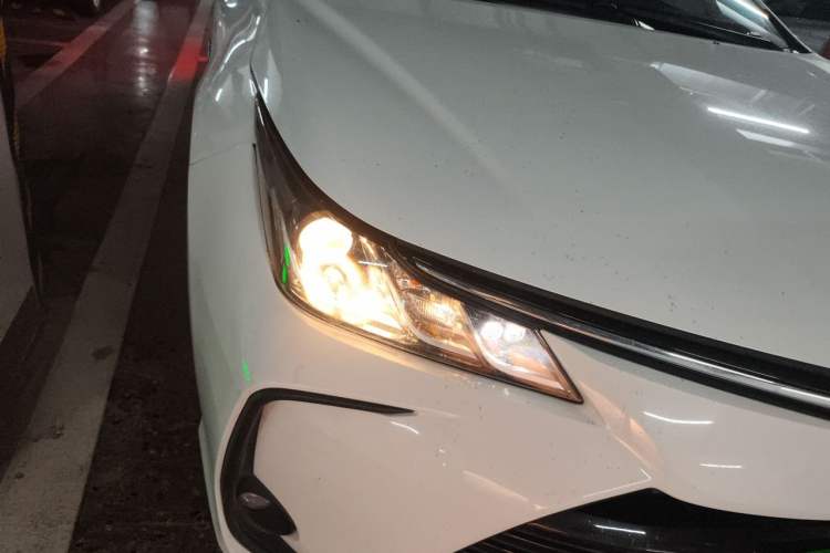 Used Toyota Corolla 2019 Dual-Engine 1.8L E-CVT GL-i Elite Edition Right Front Headlight