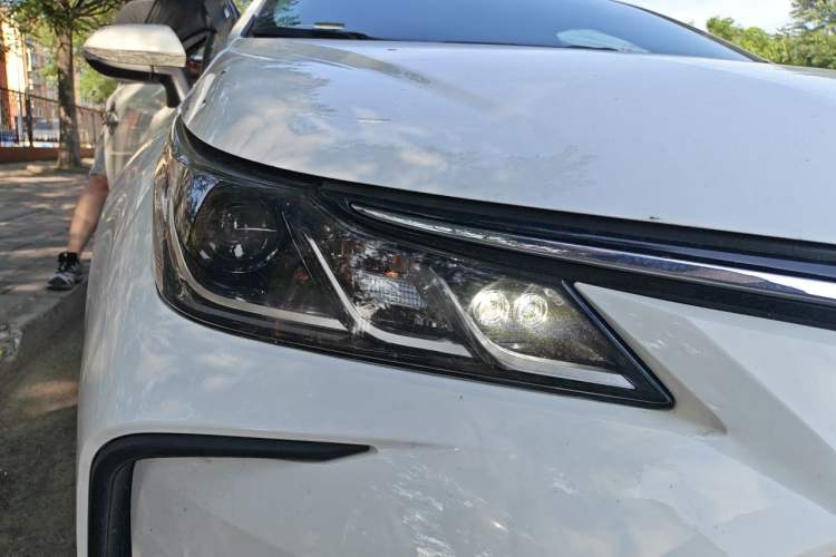 Used Toyota Corolla 2019 Dual-Engine 1.8L E-CVT GL-i Elite Edition Right Front Headlight