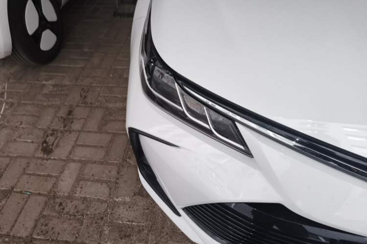 Used Toyota Corolla 2019 Dual-Engine 1.8L E-CVT GL-i Elite Edition Right Front Headlight