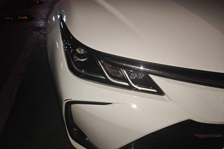 Used Toyota Corolla 2019 Dual-Engine 1.8L E-CVT GL-i Elite Edition Right Front Headlight