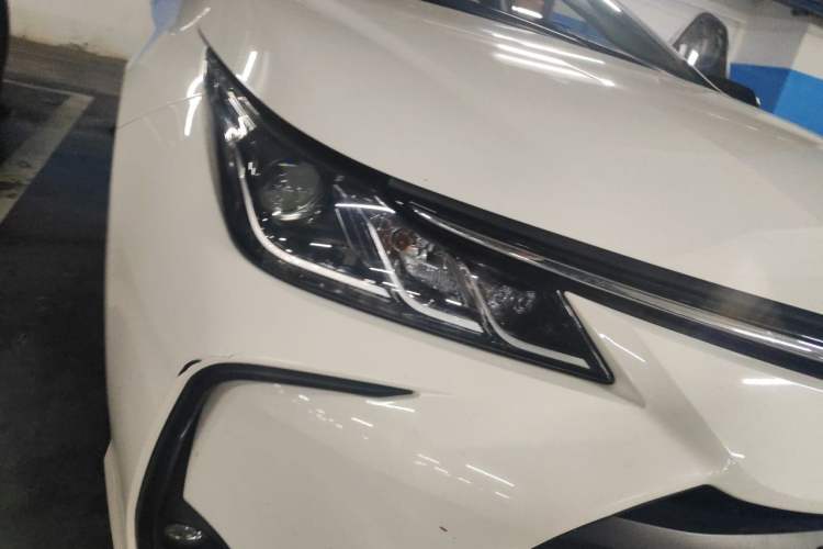 Used Toyota Corolla 2019 1.2T S-CVT GL Pioneer Edition Right Front Headlight
