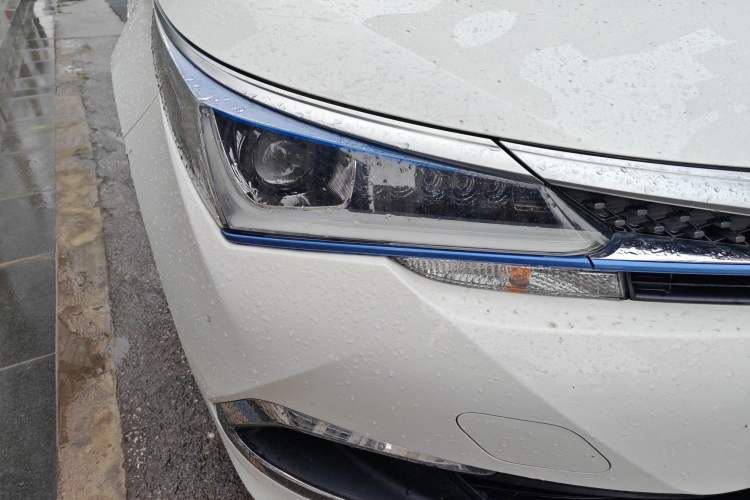 Used Toyota Corolla 2019 Dual-Engine 1.8L E-CVT GL-i Pioneer Edition Right Front Headlight