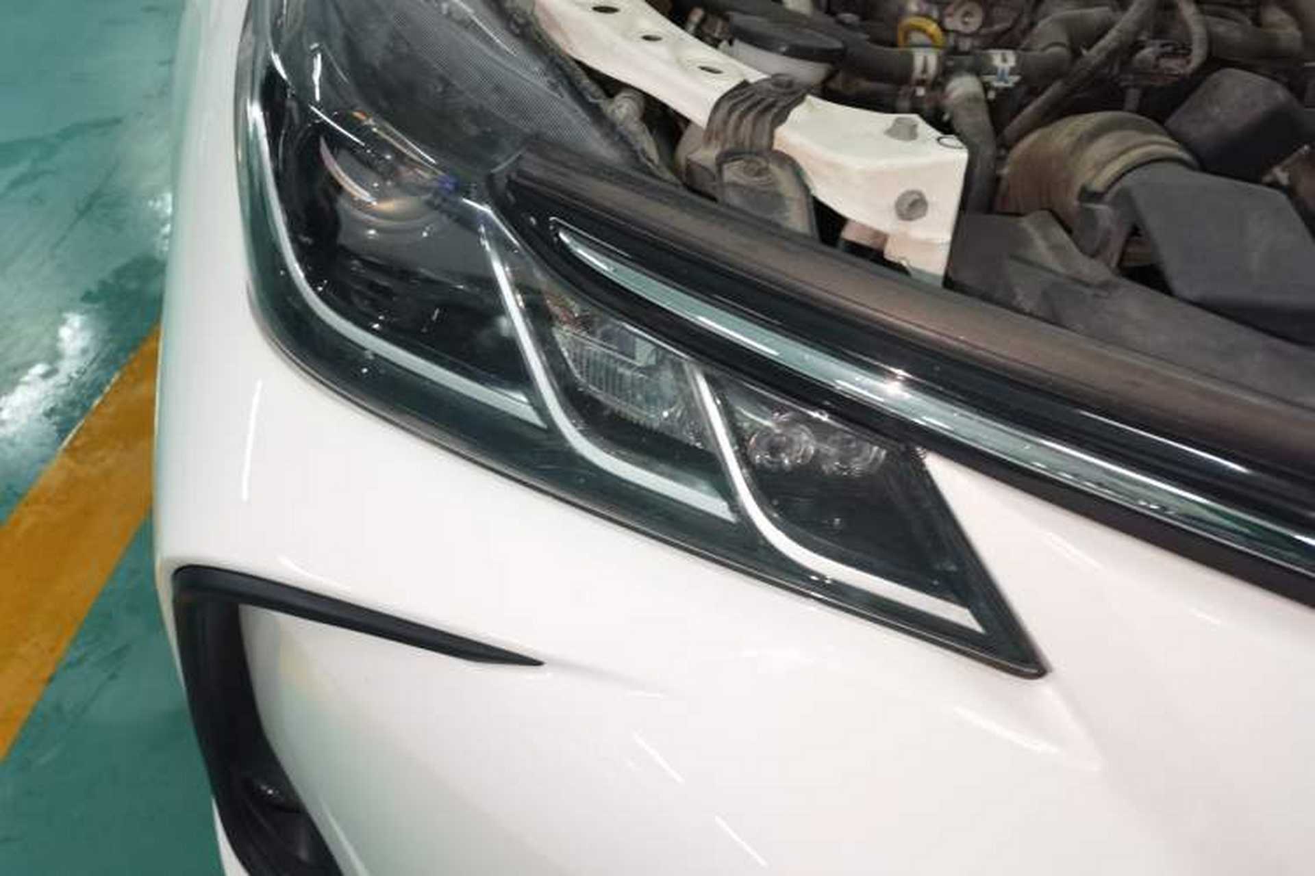 Used Toyota Corolla 2019 Dual-Engine 1.8L E-CVT GL-i Pioneer Edition Right Front Headlight