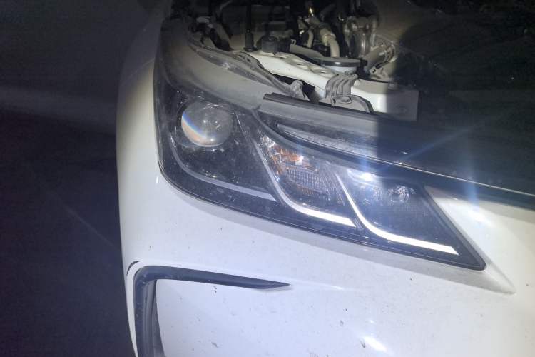 Used Toyota Corolla 2019 1.2T S-CVT GL Pioneer Edition Right Front Headlight