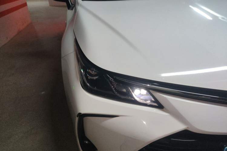 Used Toyota Corolla 2019 Dual-Engine 1.8L E-CVT GL-i Elite Edition Right Front Headlight