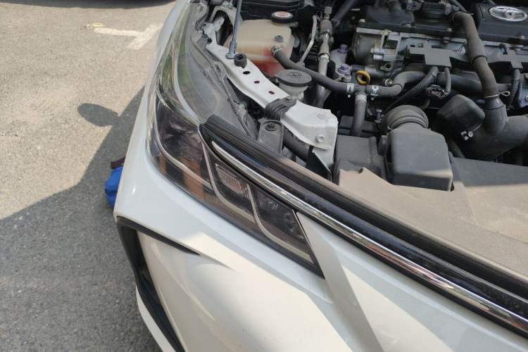Used Toyota Corolla 2019 Dual-Engine 1.8L E-CVT GL-i Elite Edition Right Front Headlight