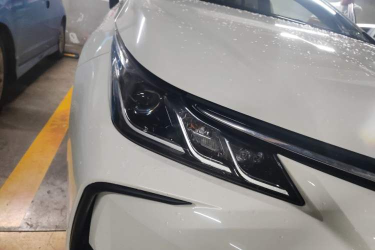 Used Toyota Corolla 2019 Dual-Engine 1.8L E-CVT GL-i Pioneer Edition Right Front Headlight